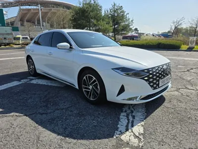 Hyundai Grandeur 2023, 108333 км, за 11916.39 USD