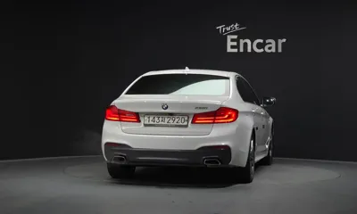 BMW 5-Series 2020, 67063 км, за 20151.96 USD