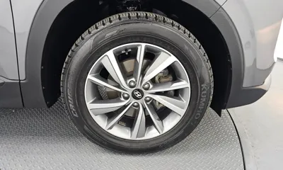 Hyundai Santafe 2019, 55848 км, за 12295.09 USD