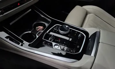 BMW X5 2025, 14227 км, за 85827.54 USD - фото 9