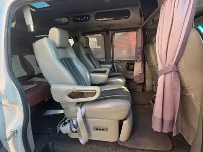 Chevrolet Express Van 2014, 112539 км, за 9142.33 USD - фото 7