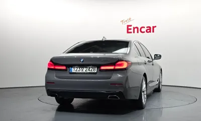 BMW 5-Series 2021, 84033 км, за 18839.25 USD