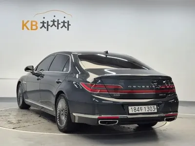 Genesis G90 2019, 137616 км, за 18800.43 USD