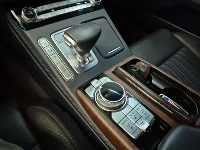 Genesis G90 2019, 137616 км, за 18800.43 USD - фото 8