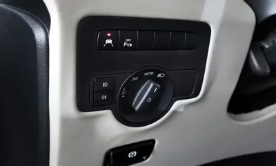 Mercedes-Benz V-Class 2020, 35099 км, за 30331.1 USD - фото 14