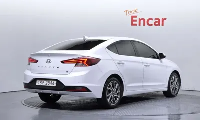 Hyundai Avante 2020, 62987 км, за 10011.05 USD
