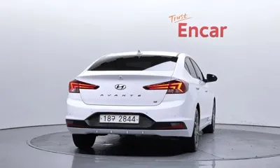 Hyundai Avante 2020, 62987 км, за 10011.05 USD