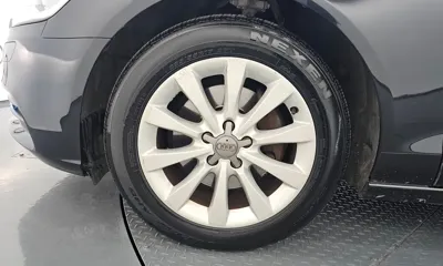 Audi A6 2014, 139326 км, за 3872.92 USD