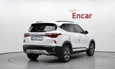Kia Seltos 2023, 14106 км, за 17524.44 USD