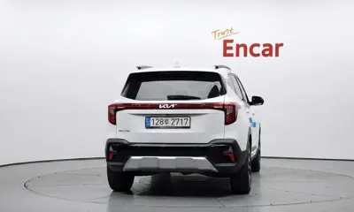Kia Seltos 2023, 14106 км, за 17524.44 USD