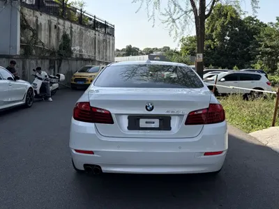 BMW 5 Series 2014, 80000 км, за 8510.14 USD