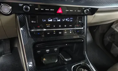Kia Canival 2021, 50118 км, за 21777.28 USD - фото 32