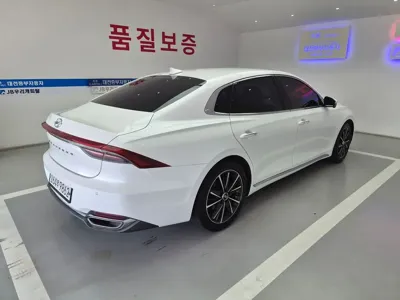 Hyundai Grandeur 2020, 163678 км, за 11832.37 USD