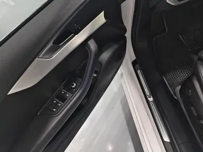 Audi A4L 2021, 49000 км, за 16421.11 USD