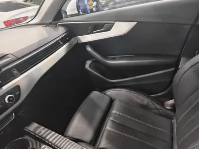 Audi A4L 2021, 49000 км, за 16421.11 USD - фото 8