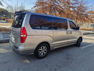 Hyundai Starex 2018, 108904 км, за 8205.33 USD