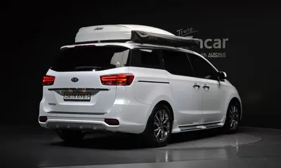 Kia Canival 2020, 131125 км, за 10437.18 USD