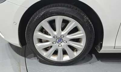 Volvo V40 2016, 111675 км, за 6937.56 USD