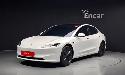 Tesla Model 3 · 2024 год