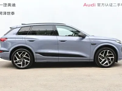 Audi 奥迪Q6L e-tron 2025, 5600 км, за 37380.51 USD