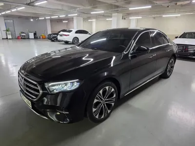 Mercedes-Benz E-Class · 2026 год