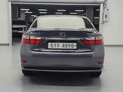 Lexus ES 2015, 132262 км, за 9767.53 USD