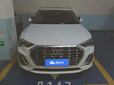 Audi Q3 2021, 60599 км, за 17854.66 USD