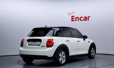 MINI Cooper 2016, 76920 км, за 5645.27 USD