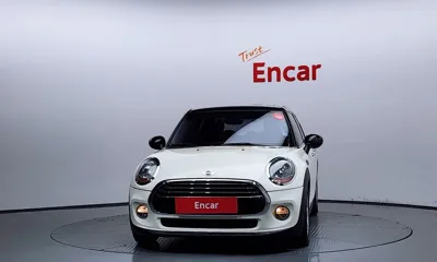 MINI Cooper 2016, 76920 км, за 5645.27 USD