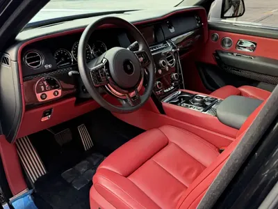 Rolls-Royce Cullinan 2019, 68000 км, за 570913 USD