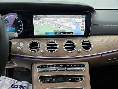 Mercedes-Benz E-Class 2023, 49695 км, за 30397.33 USD - фото 8