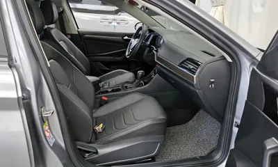 Volkswagen Jetta 2021, 16476 км, за 12800.32 USD - фото 11