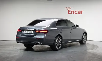 Mercedes-Benz E-Class 2023, 34633 км, за 39735.07 USD