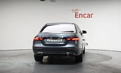 Mercedes-Benz E-Class 2023, 34633 км, за 39735.07 USD