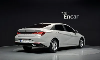 Hyundai Avante 2022, 54618 км, за 11832.37 USD
