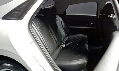 Hyundai Avante 2022, 54618 км, за 11832.37 USD - фото 12