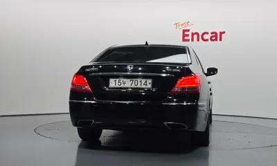 Hyundai Equus 2012, 185285 км, за 2973.24 USD