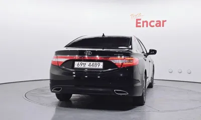 Hyundai Grandeur 2014, 175971 км, за 3275.57 USD