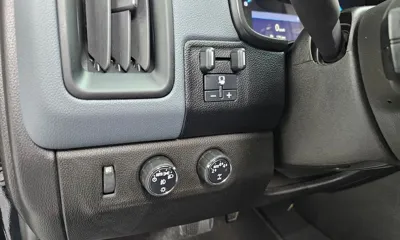 ChevroletGMDaewoo Colorado 2021, 40804 км, за 17406.72 USD - фото 12