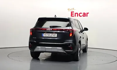 Kia Seltos 2023, 36420 км, за 13615.64 USD
