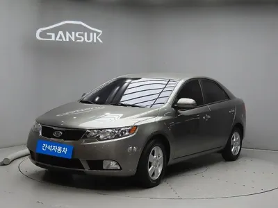 Kia Porte 2013, 32144 км, за 2865.14 USD