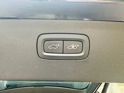 Volvo XC90 2019, 60000 км, за 27700.4 USD - фото 13