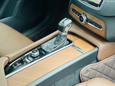 Volvo XC90 2019, 60000 км, за 27700.4 USD - фото 16