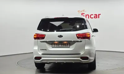 Kia Canival 2019, 122417 км, за 11826.89 USD