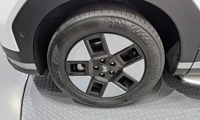 Hyundai Santafe 2024, 35870 км, за 24788.49 USD