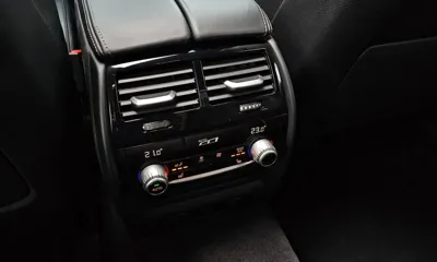 BMW 5-Series 2018, 115183 км, за 12893.14 USD - фото 33