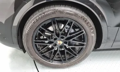 Porsche Cayenne 2024, 9083 км, за 106410.89 USD