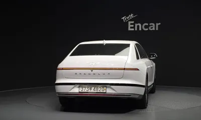 Hyundai Grandeur 2025, 62389 км, за 16870.16 USD