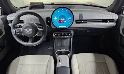MINI Cooper Convertible 2025, 5073 км, за 28277.96 USD - фото 7