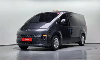 Hyundai Staria · 2023 год